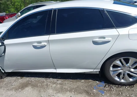 2020 Honda Accord Lx z USA, uszkodzony, nr VIN 1HGCV1F18LA009887